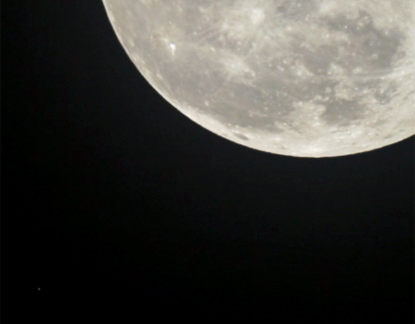 Aldebaran-Mond-CPreuss-29102015-00
