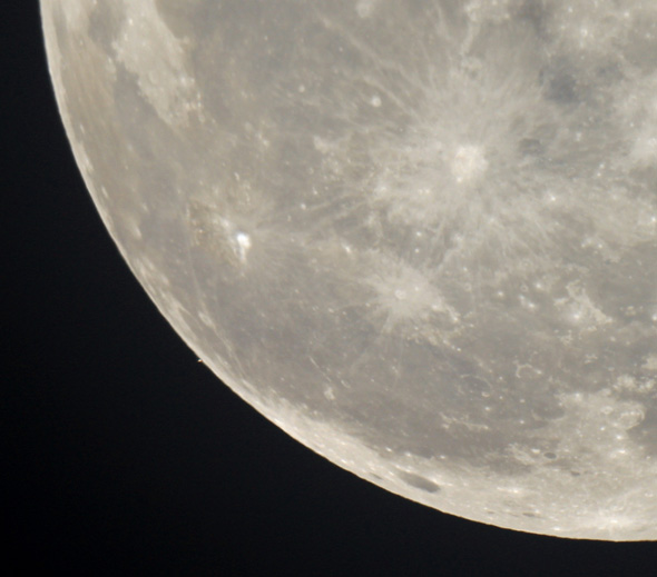 Aldebaran-Mond-CPreuss-29102015-03