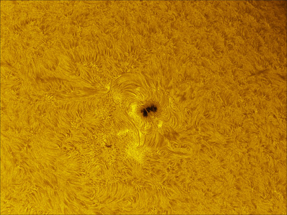 Foto: SUN (20120816) AR11543. LUNT 152 F/6, BF3400, X2 Barlow, DMK41, Quelle: Markus Ludes von APM mit freundlicher Genehmigung, Pedro Re' (Associate Professor) Faculty of Sciences/University of Lisbon